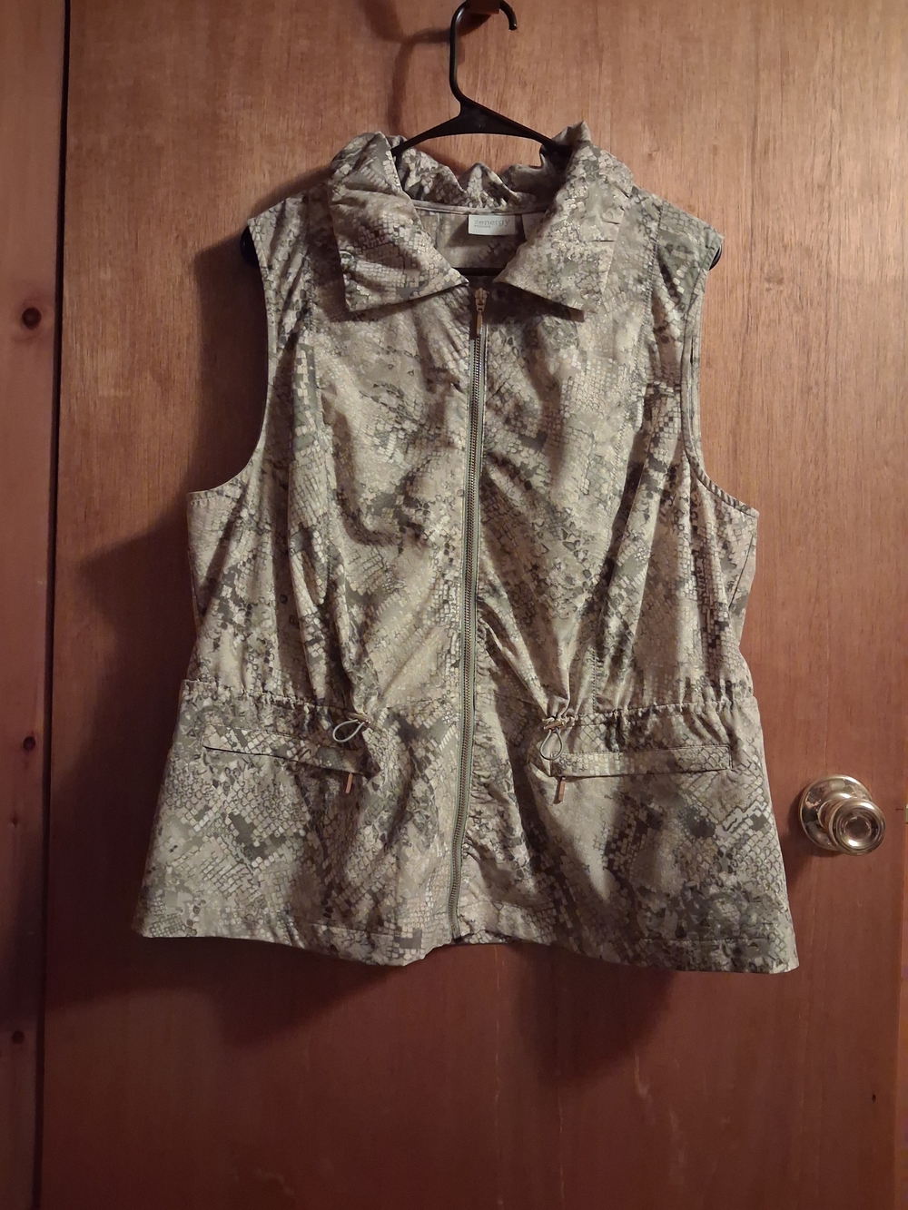Sleeveless Zip Front Snake-Print Vest in Sage